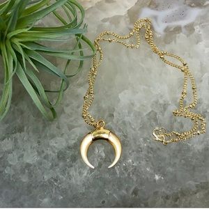 SOLD ELSEWHERE 🎀 18K Gold Boho Crescent Necklace
